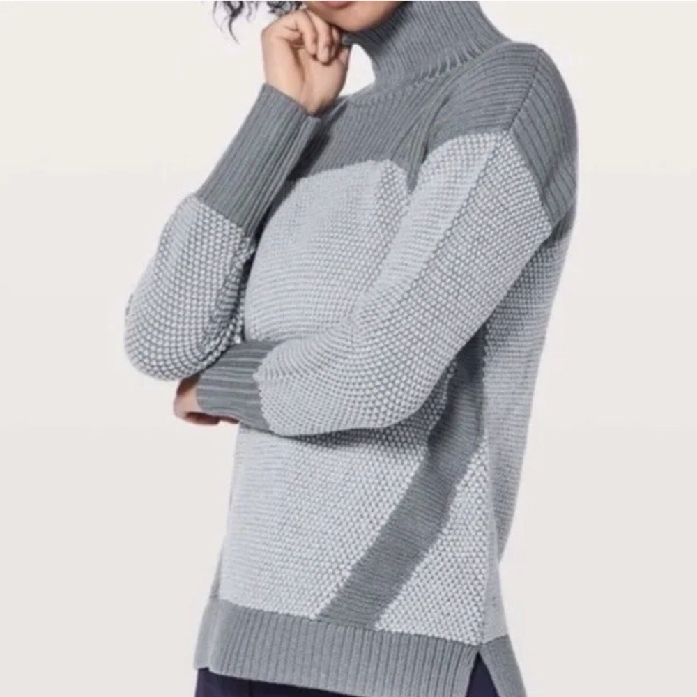 Lululemon Women’s Size 4 Warm & Restore Sweater Wool Turtleneck Cozycore Gray